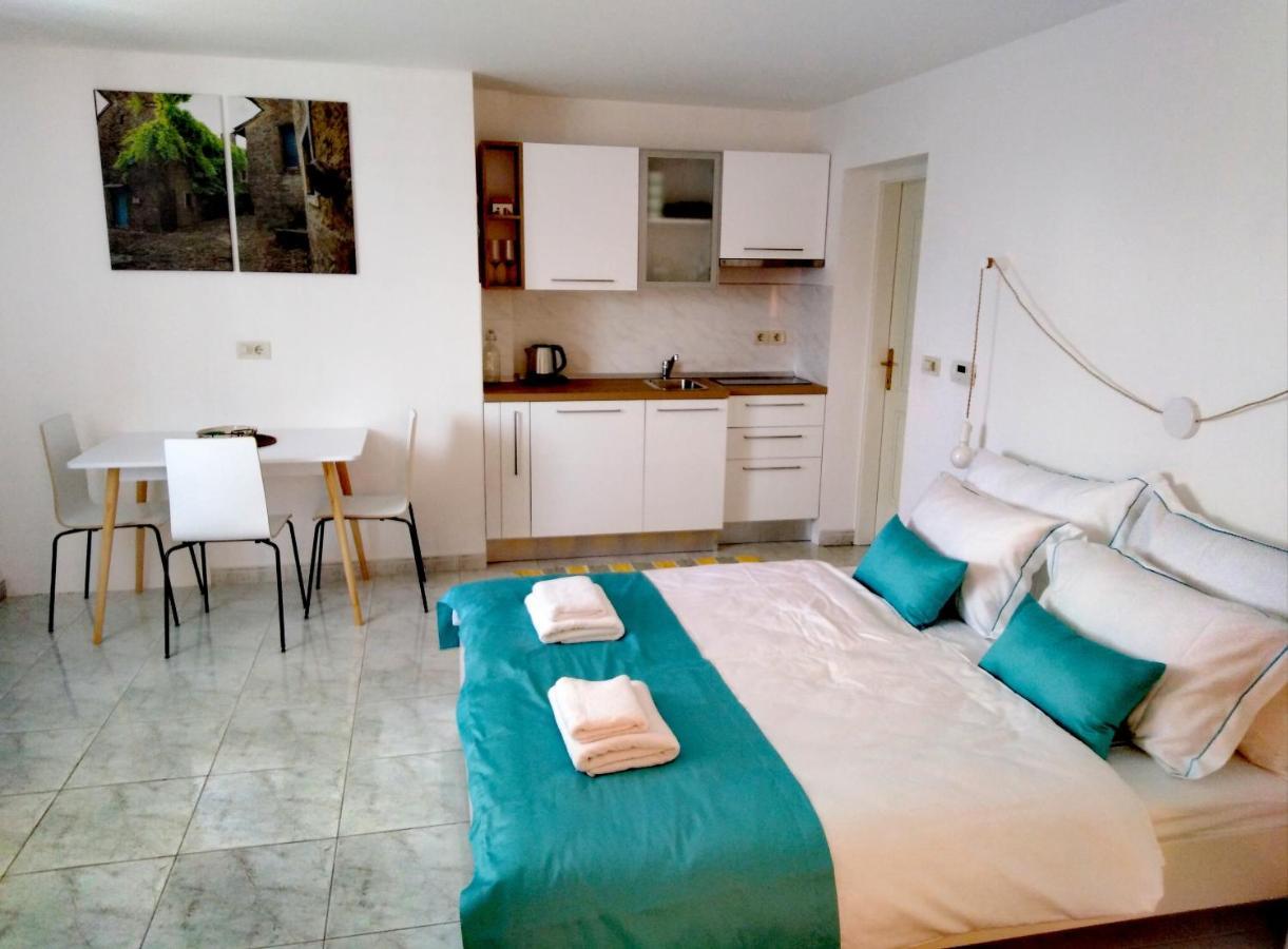 Olive Tree Apartments Umag Eksteriør billede